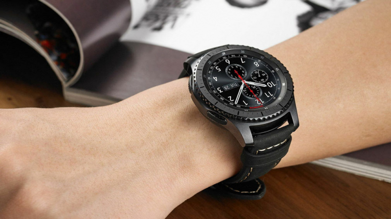 В России начались продажи умных часов Samsung Galaxy Watch4 с модулем LTE и eSIM